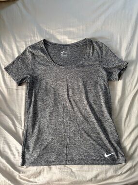 Nike Heather Gray Dri-FIT Scoop Neck Short Sleeve Tee